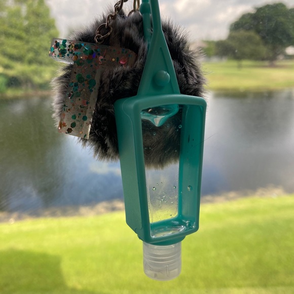 Keychain - Picture 2 of 2